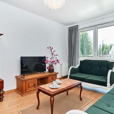 Vintage Apartment In New Estate With Parking - Krzyki Wroclaw By Noclegi Renters Kültér fotó