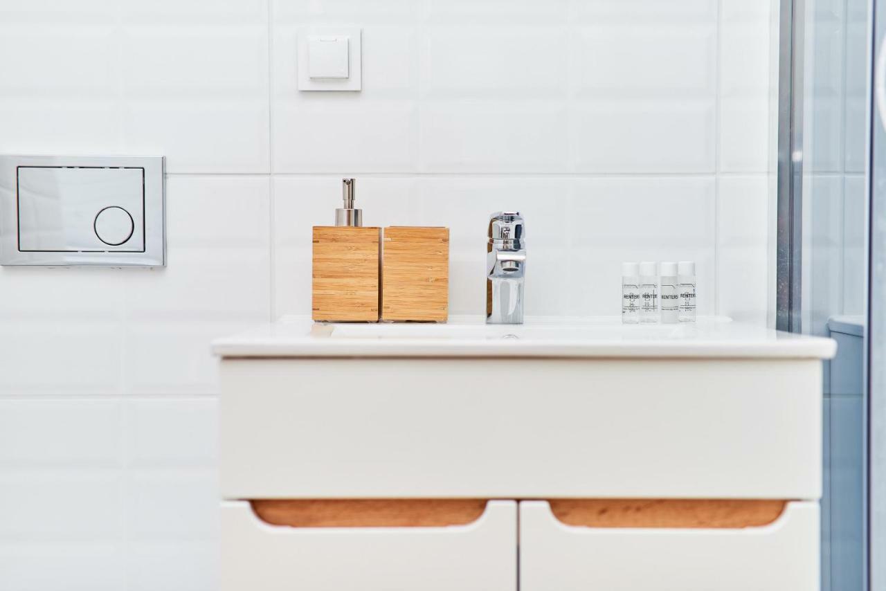 Vintage Apartment In New Estate With Parking - Krzyki Wroclaw By Noclegi Renters Kültér fotó