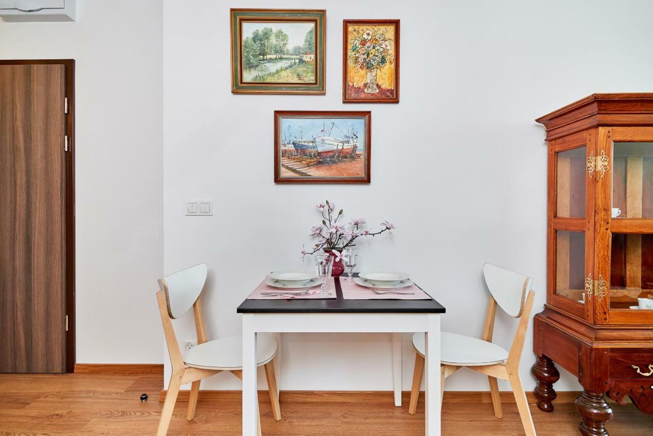 Vintage Apartment In New Estate With Parking - Krzyki Wroclaw By Noclegi Renters Kültér fotó