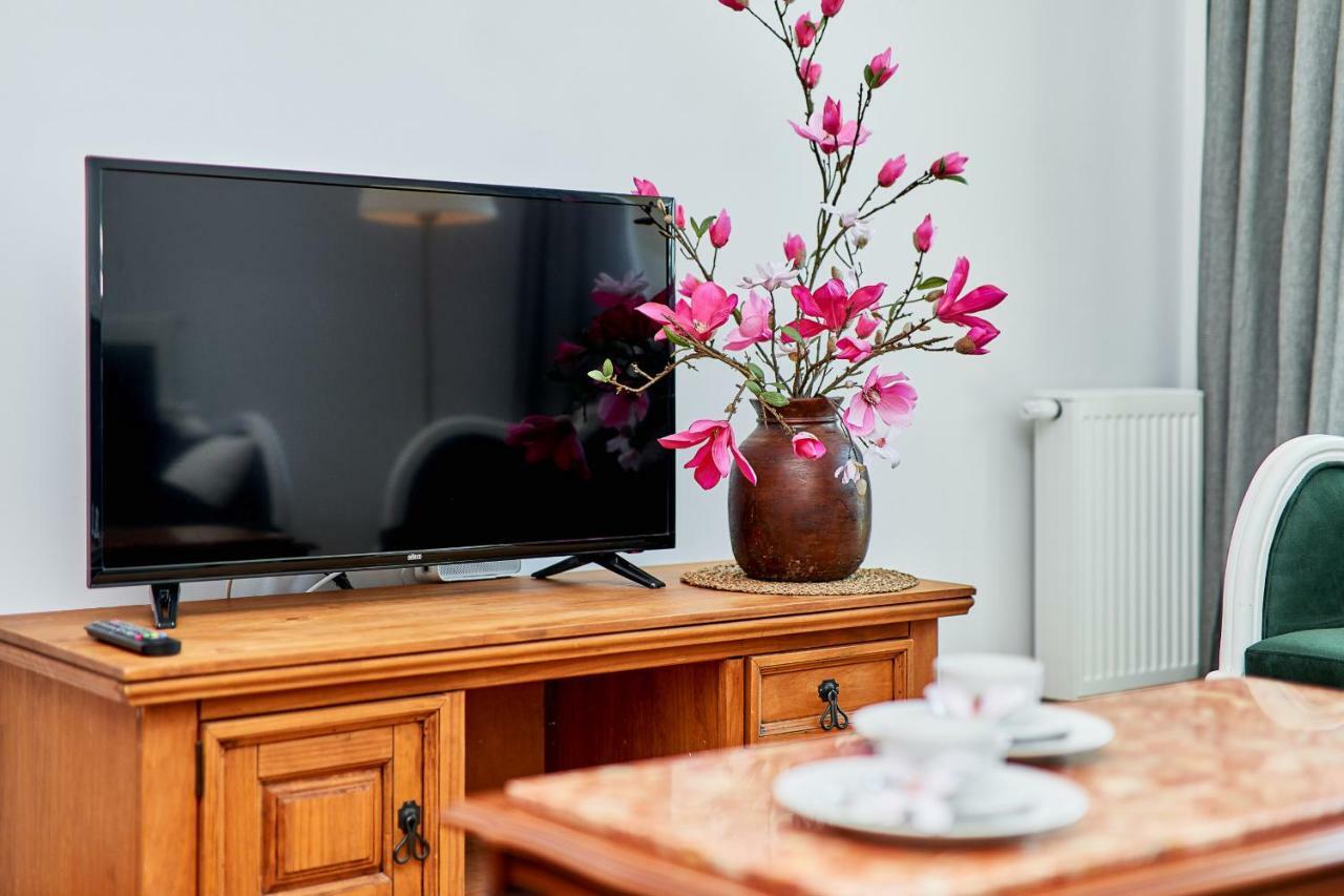Vintage Apartment In New Estate With Parking - Krzyki Wroclaw By Noclegi Renters Kültér fotó