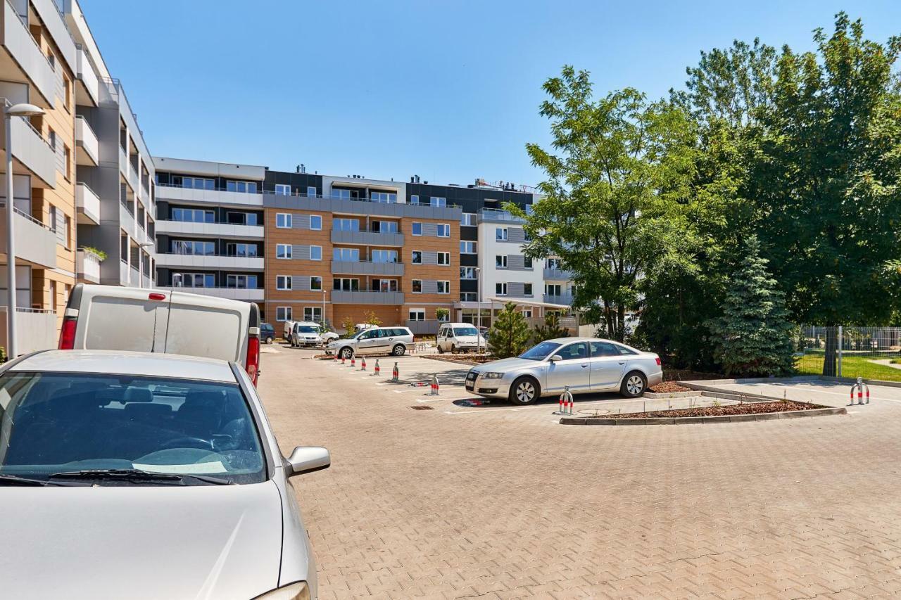 Vintage Apartment In New Estate With Parking - Krzyki Wroclaw By Noclegi Renters Kültér fotó