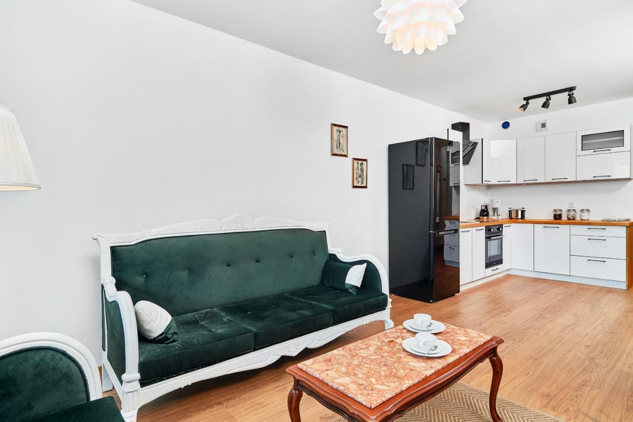 Vintage Apartment In New Estate With Parking - Krzyki Wroclaw By Noclegi Renters Kültér fotó