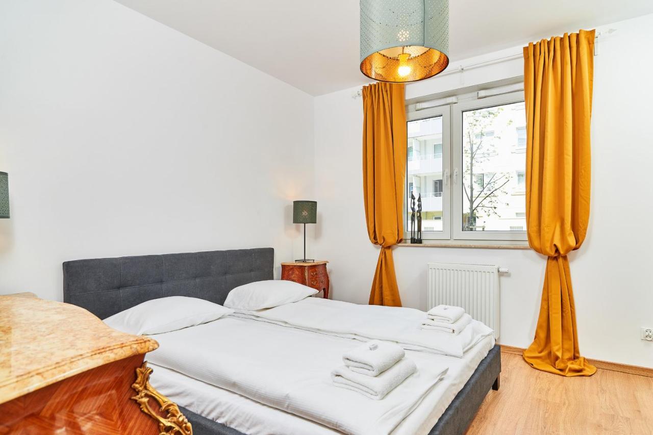 Vintage Apartment In New Estate With Parking - Krzyki Wroclaw By Noclegi Renters Kültér fotó